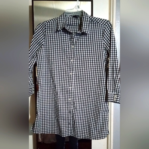 Forever 21 checkered Button down shirt - Picture 1 of 2